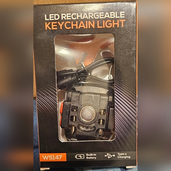 Multi Function Keychain Light - Picture 1 of 4